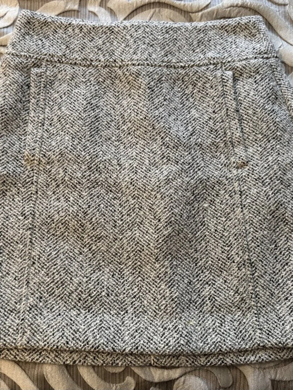 LOFT Black/White Herringbone Tweed A-Line Mini Skirt Size 4 Wool Blend Lined